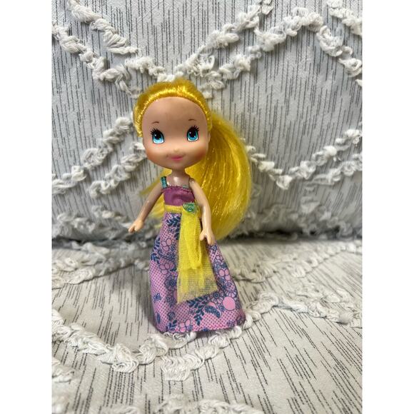 Berry Dazzling Lemon Meringue Doll 2008 Hasbro Strawberry Shortcake - Picture 1 of 9
